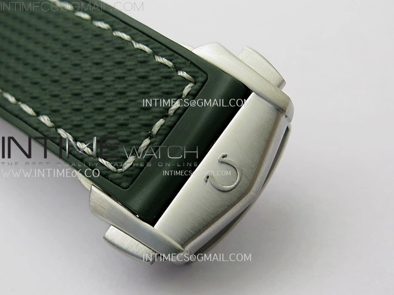 Planet Ocean 600M 43.5mm Green Ceramic Bezel SS VSF 1:1 Best Edition Silver Dial on Green Rubber Strap A8900
